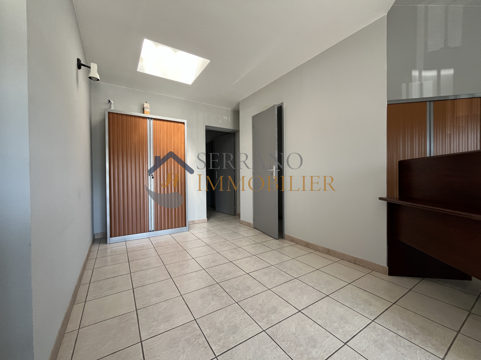Image_, Local professionnel, Beaucaire, ref :148-b