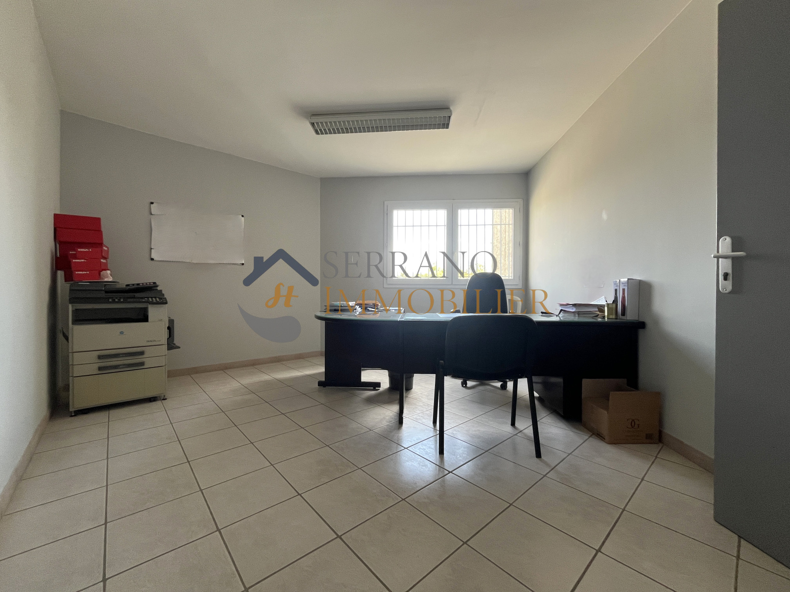 Image_, Local professionnel, Beaucaire, ref :148-b