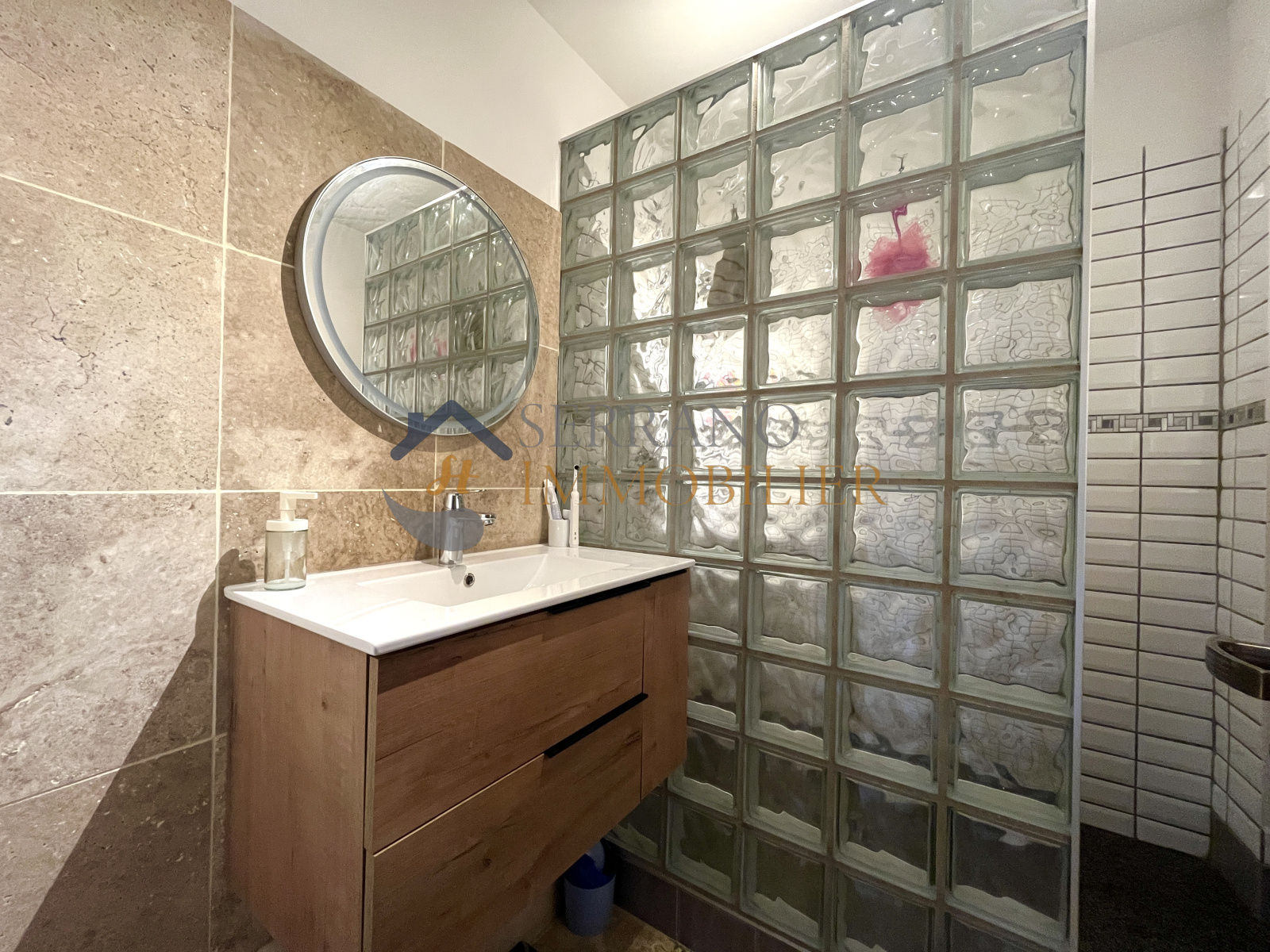 Image_, Appartement, Tarascon, ref :152-b