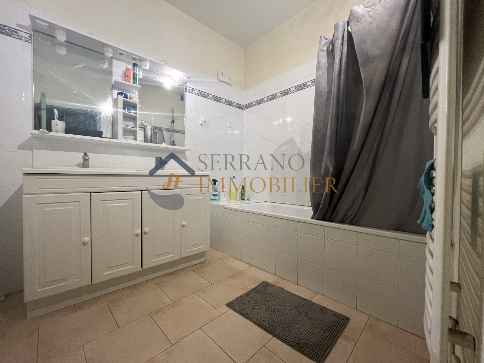 Image_, Appartement, Beaucaire, ref :189-b