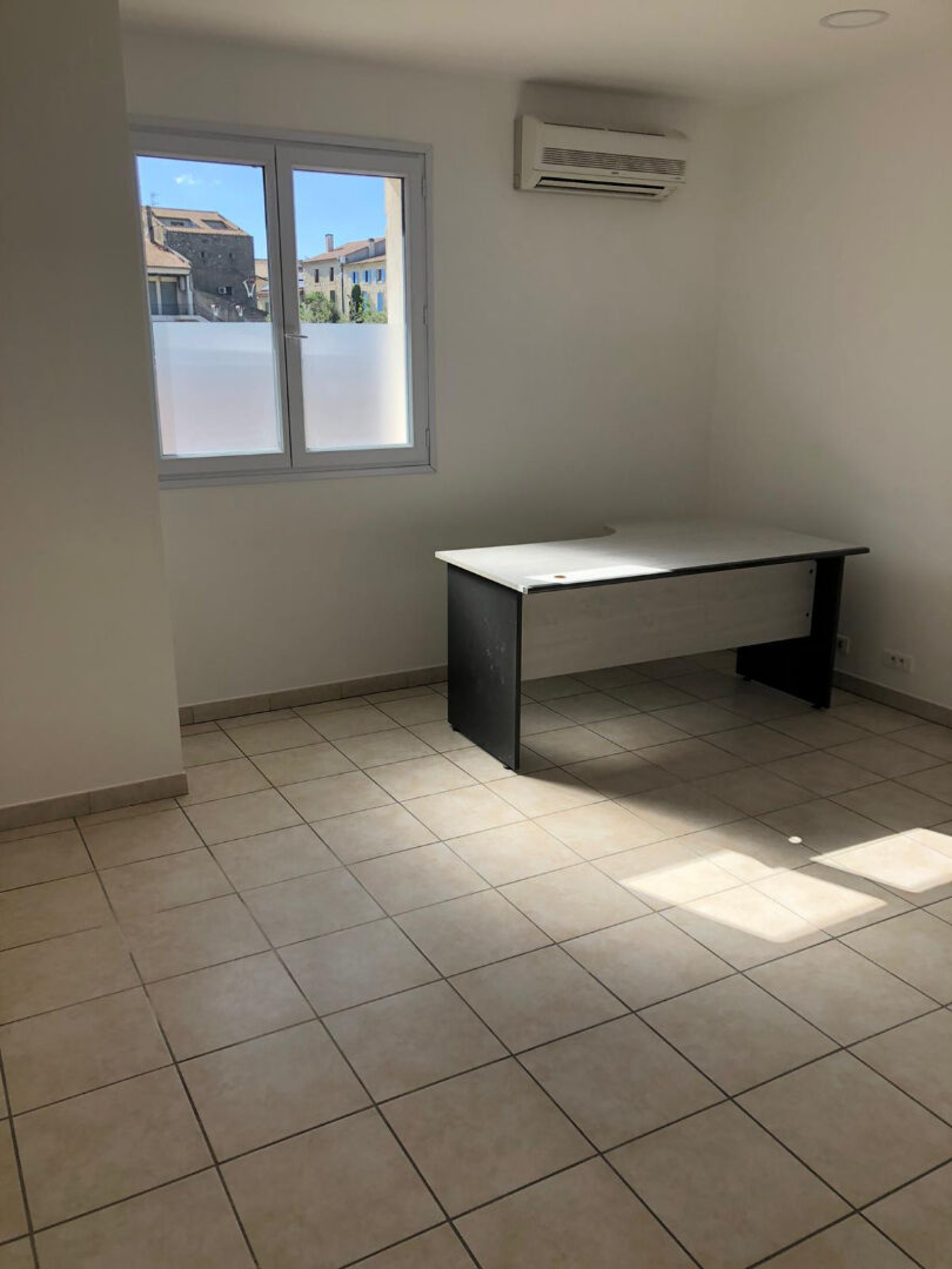 Image_, Bureaux, Maillane, ref :568